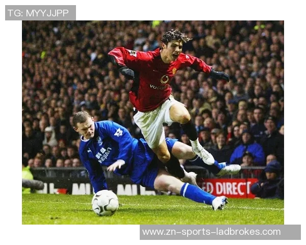 C罗回应鲁尼称梅西更好表示尊重并不生气