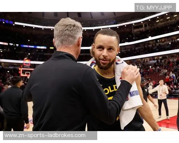 科尔盛赞巴特勒为顶级单打球员我们将围绕他与库里打造球队核心