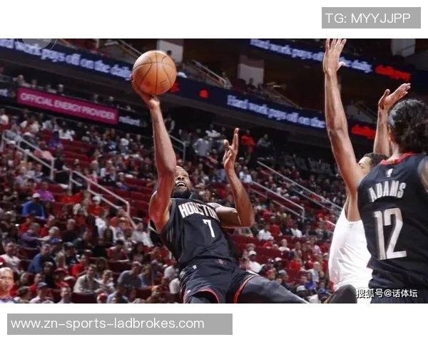 美媒称杨瀚森逐渐融入球队与夏普默契如开拓者的申京与阿门 美媒称杨瀚森逐渐融入球队与夏普默契如开拓者的申京与阿门